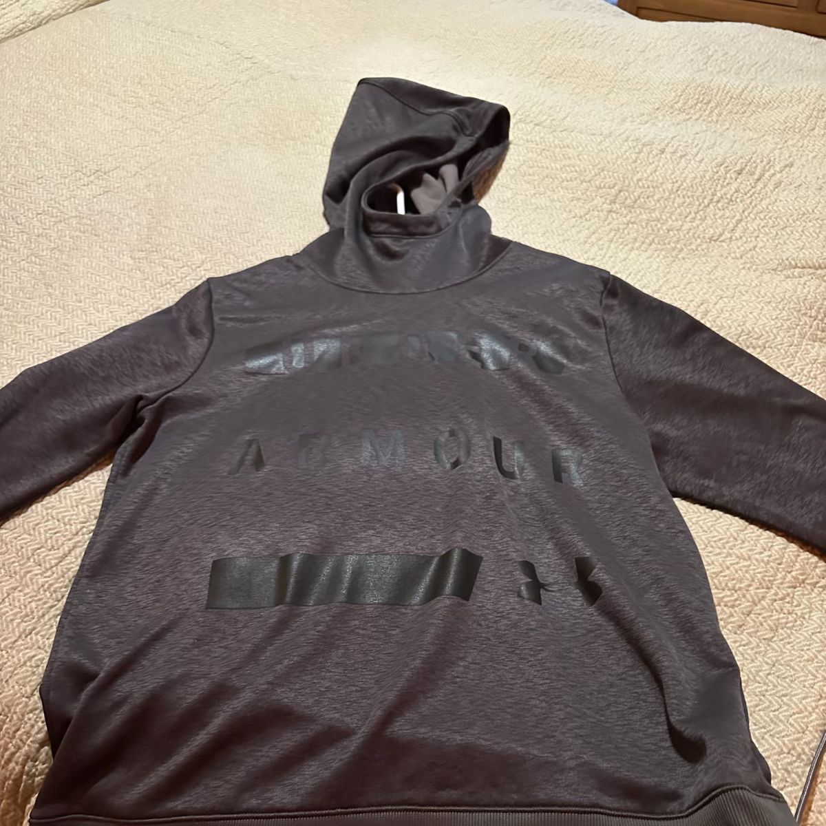 Under Armour Gray Logo Hoodie – Men’s Size Medium